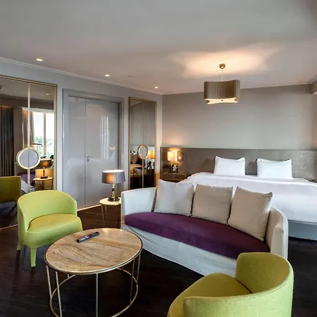 Ξενοδοχείο Radisson Blu Ottomare 5*