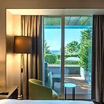 מלון Radisson Blu Ottomare 5*
