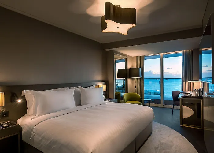 Radisson Blu Ottomare Отель