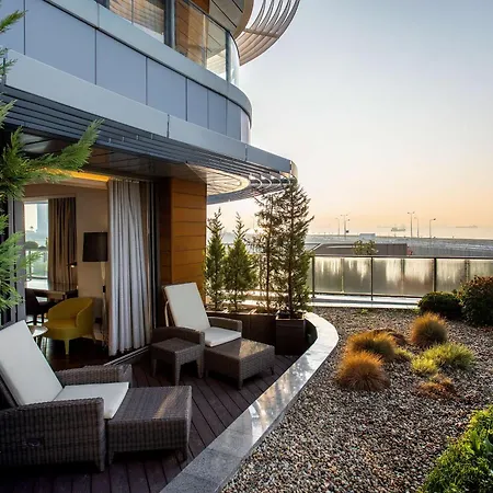 Radisson Blu Ottomare Отель