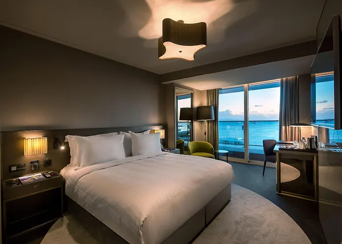 Radisson Blu Ottomare Отель